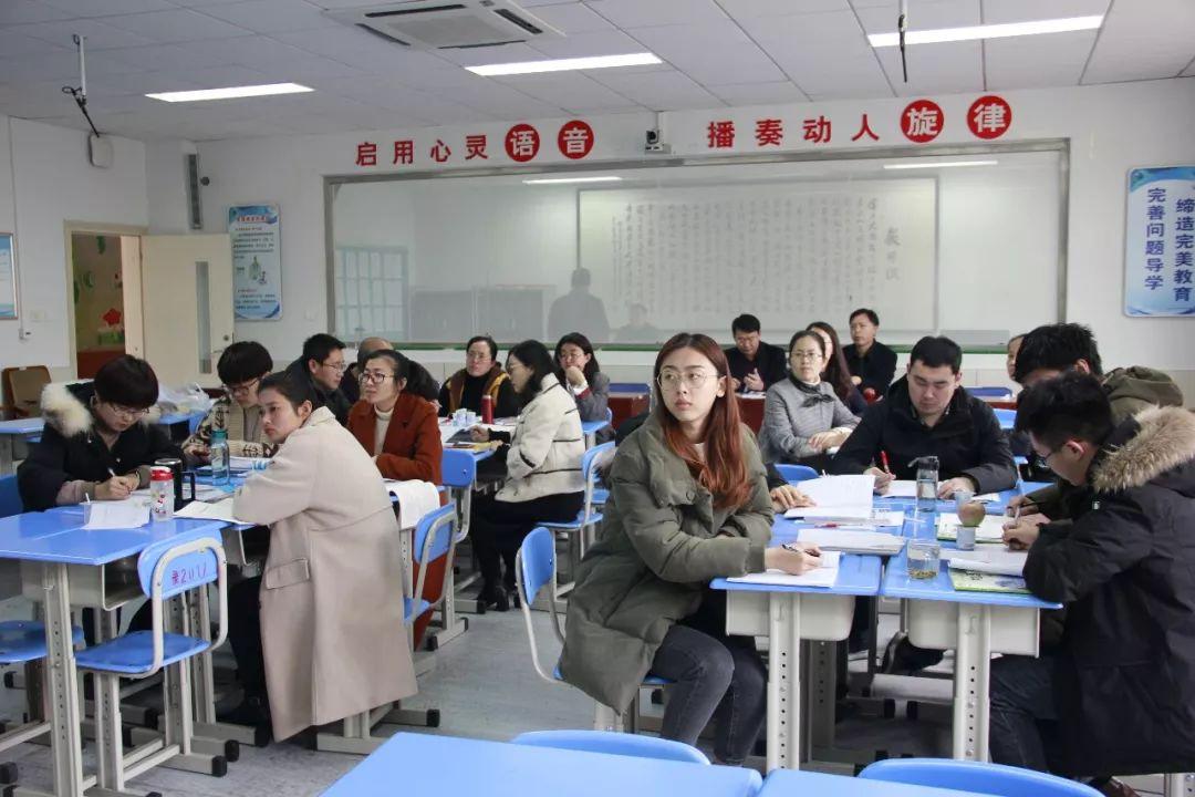 2025年新澳门历史记录查询-澳门六开彩天天免费开奖:富有启发性的观察;能让人反思成败的关键吗、创新解释落实