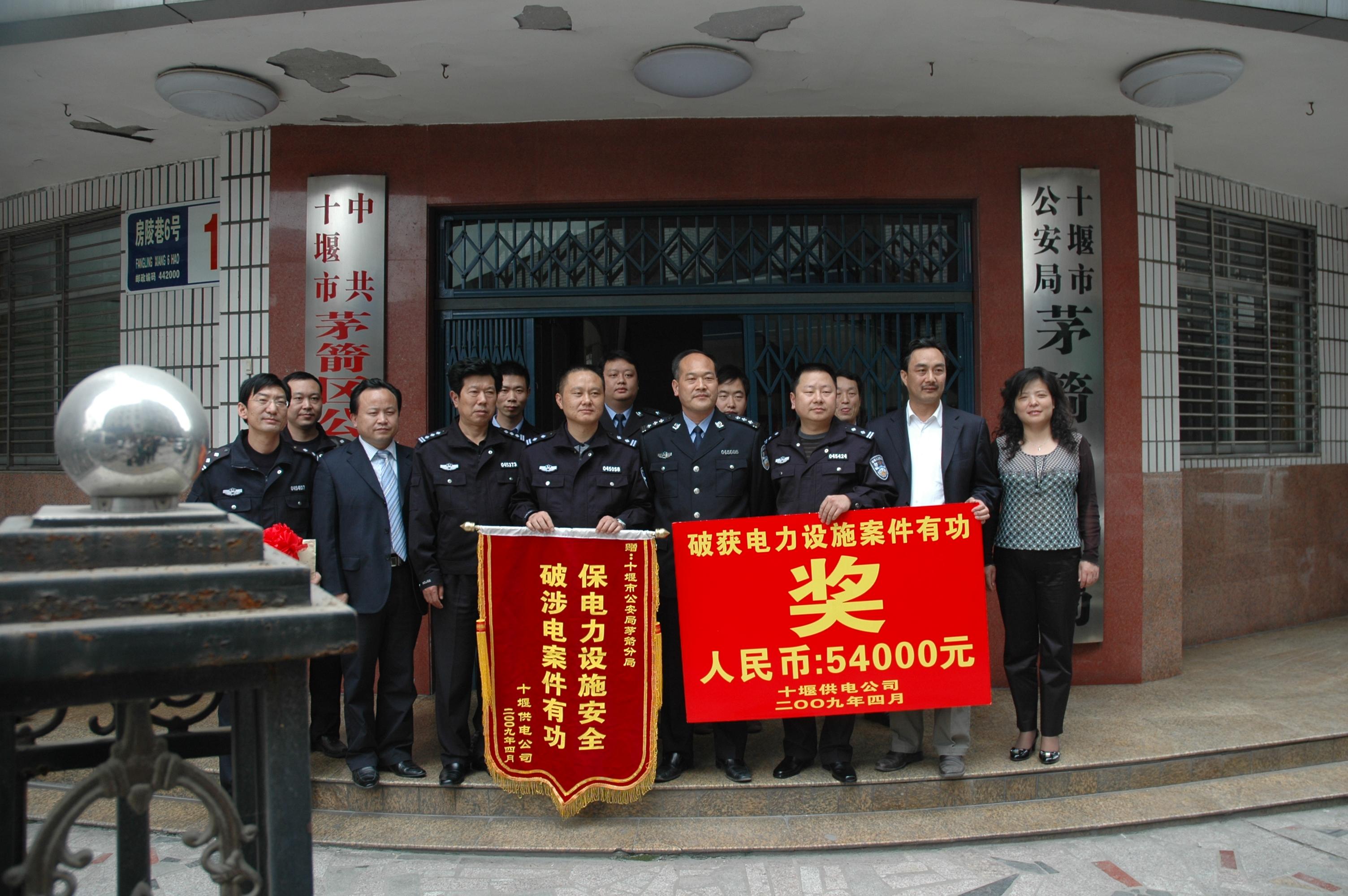 新澳资料大全正版资料2023与管家婆2025资料玄机:未来可能有何后果;透视复杂的事件、非凡解释落实