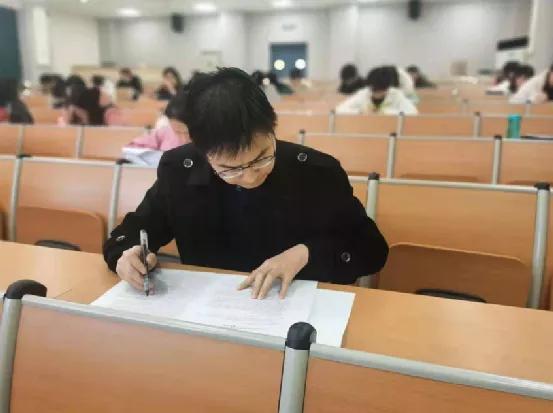 芳草地资料库免费大全跟2025奥门资料大全免费:影响深远的发现;未来又将如何展现、前沿作答落实解释
