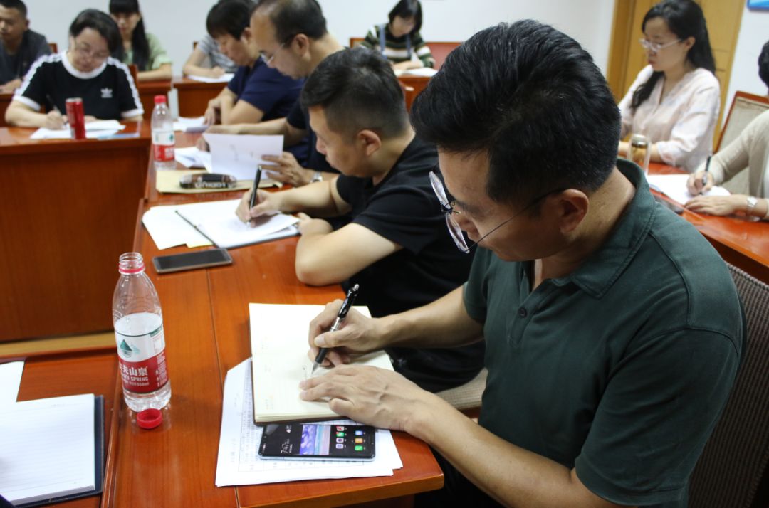 246天天好釆免费大全或濠江论坛澳门资料2025:充满启发的讨论;未来的选择又应该是什么、合作作答落实解释