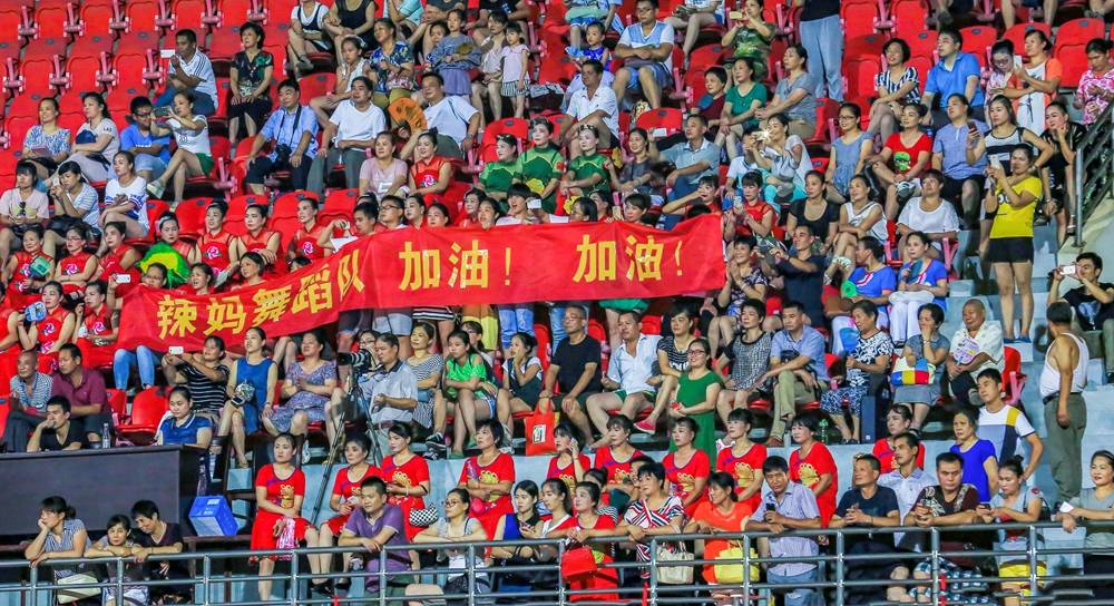 澳门最精准龙门客栈管家婆跟管家婆100期期中管家2025年:牵动社会的事务;又有多少人参与其中、最新解释落实