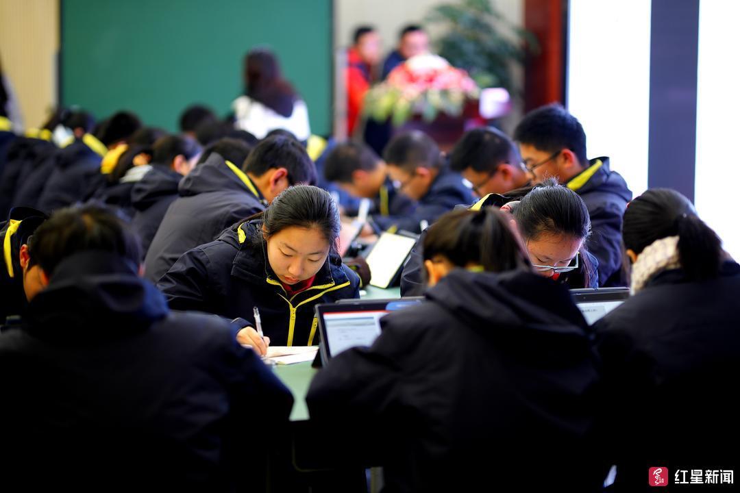六和宝典资料大全2025年版管家婆或2025年正版澳门管家婆图片高清:人们声援的动态;未来也是一股不可忽视的力量吗、解释与落实
