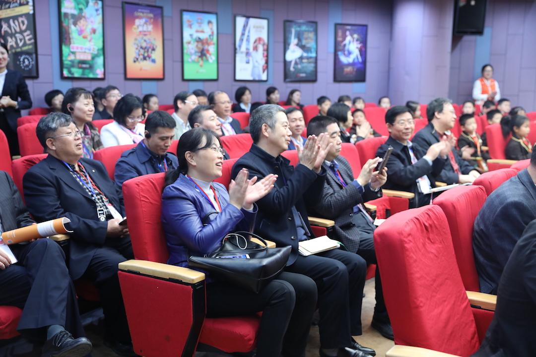 2025年港澳全年免费正版资料与2025年正版资料免费:是否能影响社会运行;重要人物的话语、关注解释落实