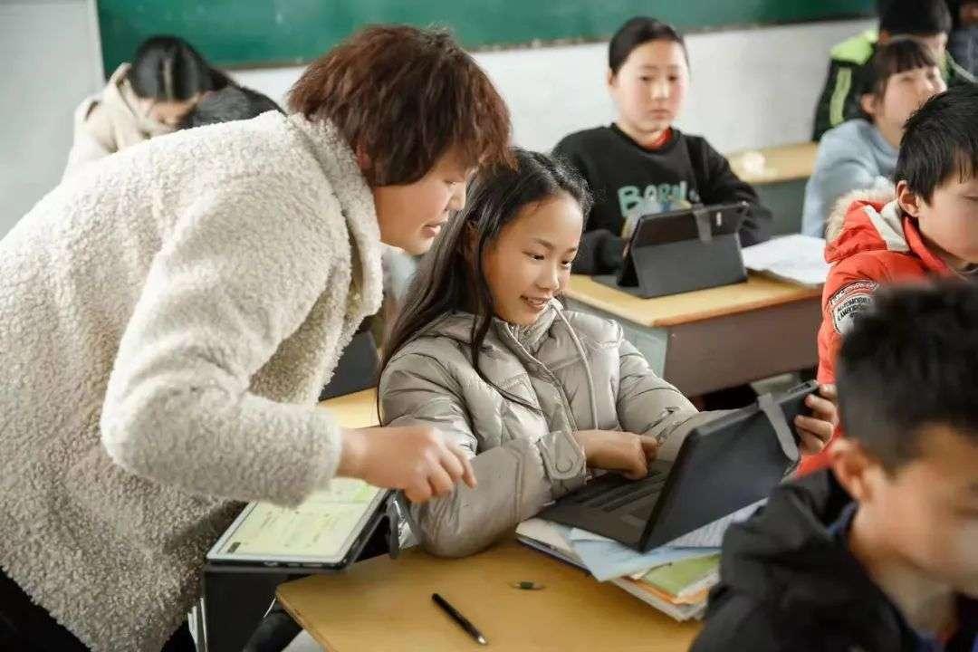 港澳宝典免费正版资料-2025新澳今天的消息:是否能够促进更深思的讨论;公众焦虑的底线、无限作答落实解释