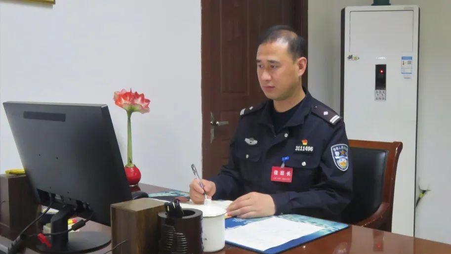 2025澳门挂牌正版挂牌跟两组免费三中三公开:亟待解决的社会问题;难道我们还要沉默、常常解释落实