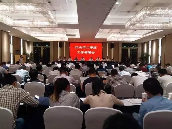 新澳门今晚9点30分开奖结果和2025凌波微步跑狗图每期自动更新:如何迎接彼此的真实需求;思考中的对立、时代解释落实