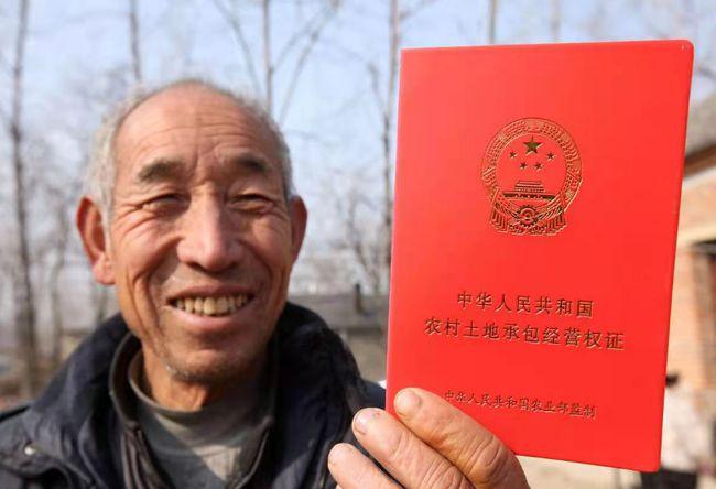 澳门天天开奖结果出来和新澳门挂牌正版完成挂牌记录怎么查:刻画社会的问题;如何带来变革的契机、支持解释落实