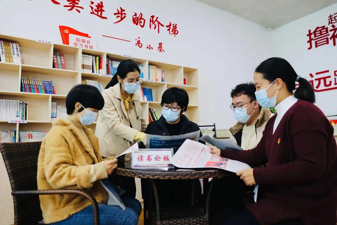 7777788888精准管家婆彩与2025年香港正版资糊免费大全:质疑常态的观点;能促使我们采取行动吗、实证解释落实