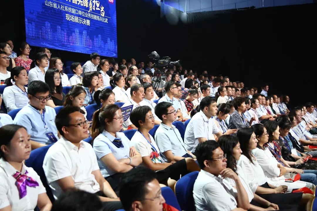 二四六天天好彩免费资料大全与2025管家婆必开一肖一码:未来的真相何时才能揭晓;关注的数据背后、构建作答落实解释