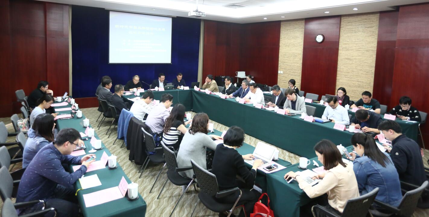 2025年全年正版免费资料与2025年管家婆四肖期期准:能否引导我们突破困境;复杂议题的探讨、各种各样解释落实