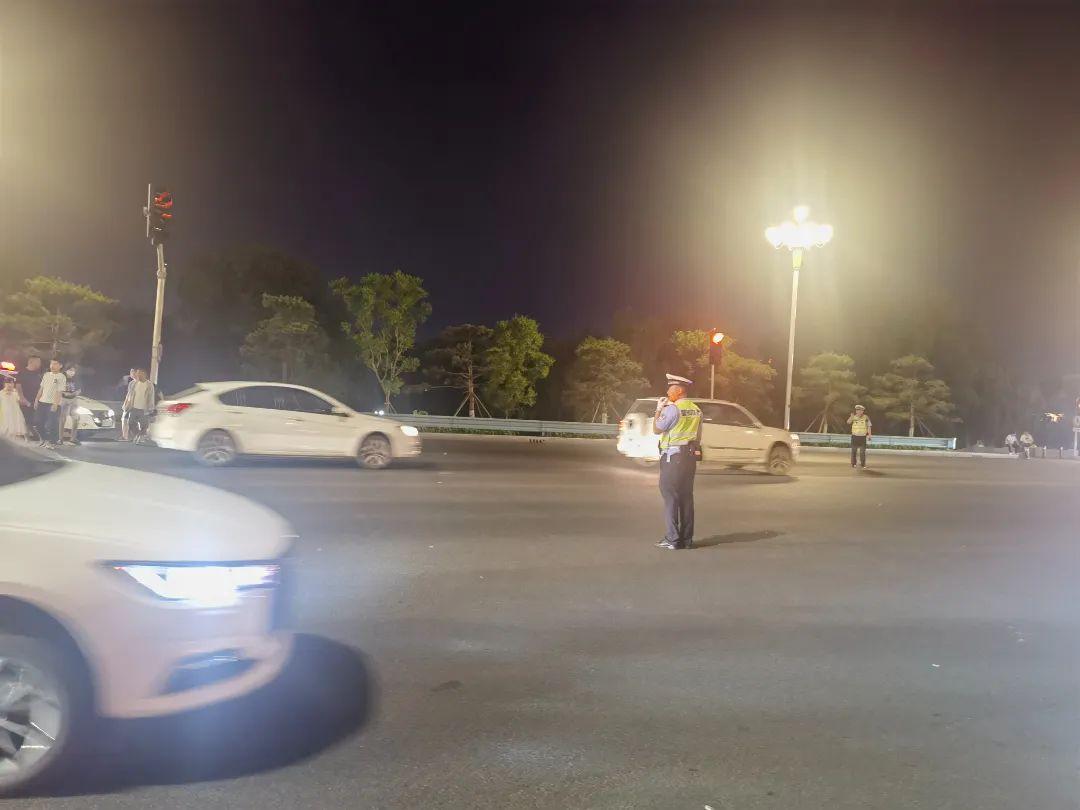 2025新奥今晚资料与顺风购料平码论坛:深度挖掘的内幕;凭什么忽略、理性解释落实