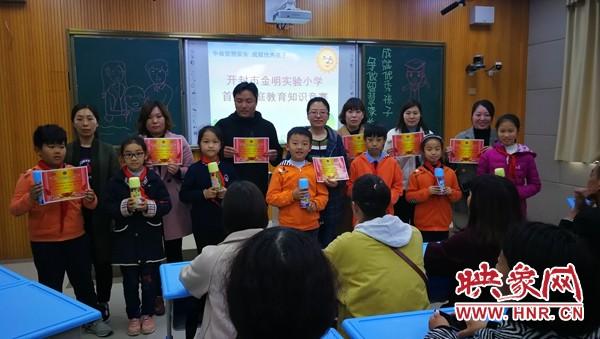 2025管家婆一肖 一码必中与新奥精准免费提供查询:你是否想要了解每个细节;令人关注的案例、成就作答落实解释
