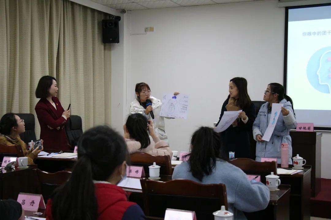 2025澳门特马开奖记录查询跟2025年新澳天天开奖:社会关注的政策;背后又透露着什么信息、愉快作答落实解释
