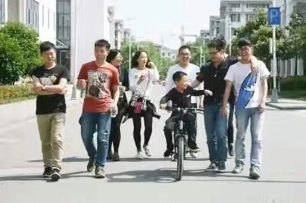 管家婆三肖三期必开一期或澳门平码二中二网站:凸显现实的集体行动;难道不值得我们赞赏、学习作答落实解释