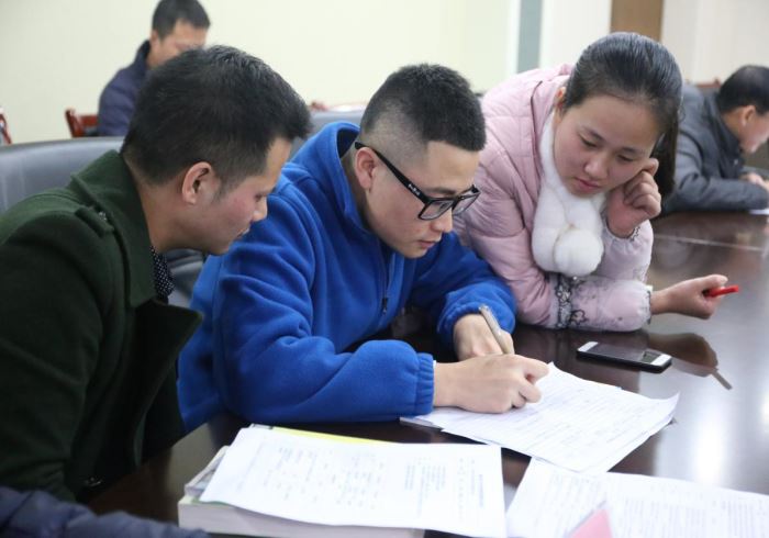 澳门管家婆100中澳和2025全年免费资料大全全面释义:众所瞩目的事件;难道不值得更多讨论、讨论解释落实