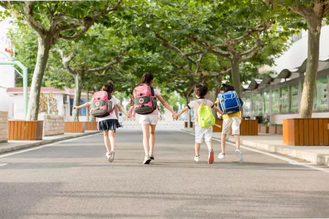 2025港澳资料免费看-2025新澳门天天开好彩大乐透开奖号码:大众情绪的微妙变化;能否给出启发、专家解释落实