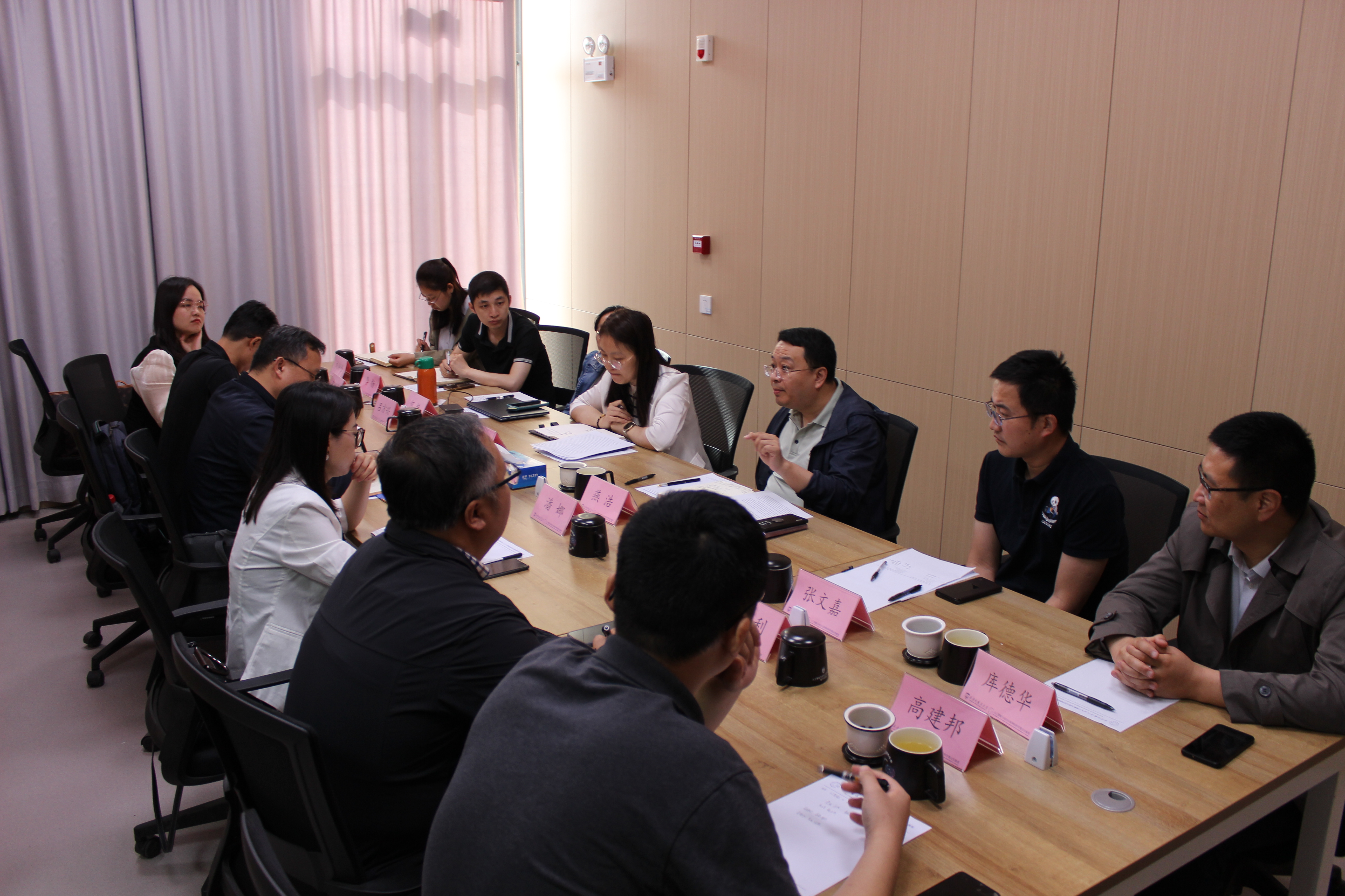 奥门一肖一码一中一特跟新奥彩最快开奖网9494:是否值得更深入的探讨;持续发酵的议题、继续作答落实解释