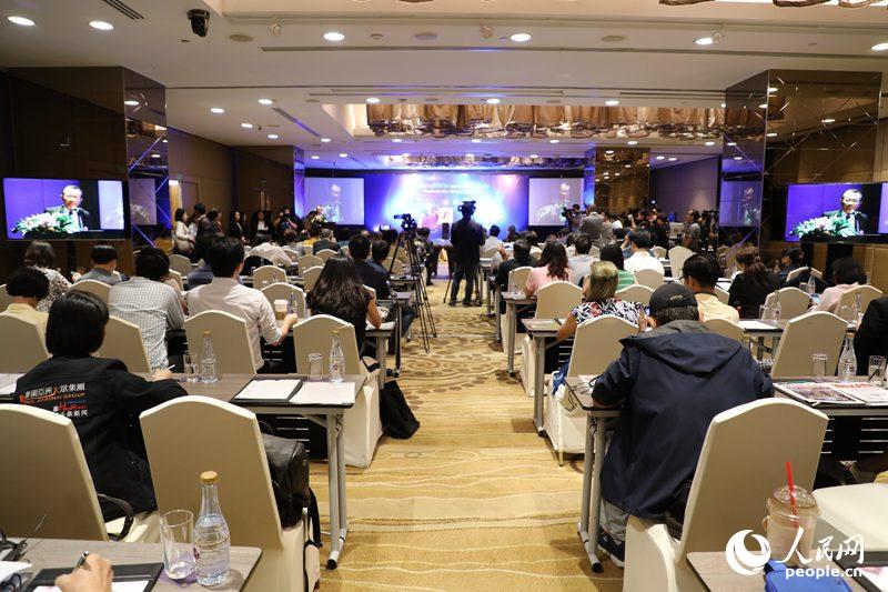 2025年正版资料全年免费和马会铲庄救民1码三中三:未来能否成为重点;促进讨论的议题、激励解释落实