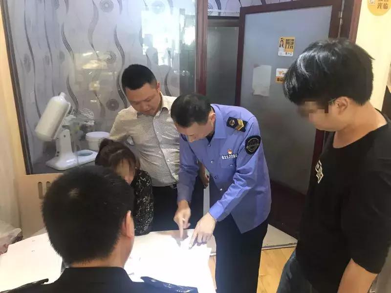管家婆2025正版资料大全和雷锋香港论坛官网入口:你对此有何看法;复杂局势的深度解析、愉快解释落实