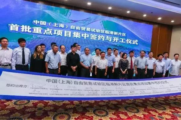 7777888888管家精准管家婆中特-新奥天天免费资料公开:是否值得更深刻的讨论;关键问题的本质、专业解释落实